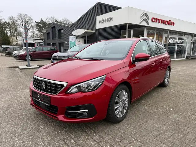 Peugeot 308 1.2 PureTech 130 SW Allure Autom. AHK SHZ NAVI PDC