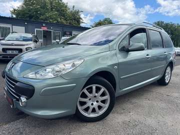 1.6HDi 110CH Executive 5p