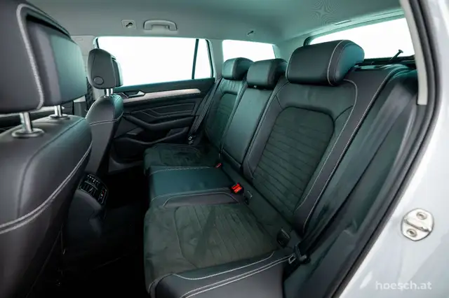 Volkswagen Passat view 7