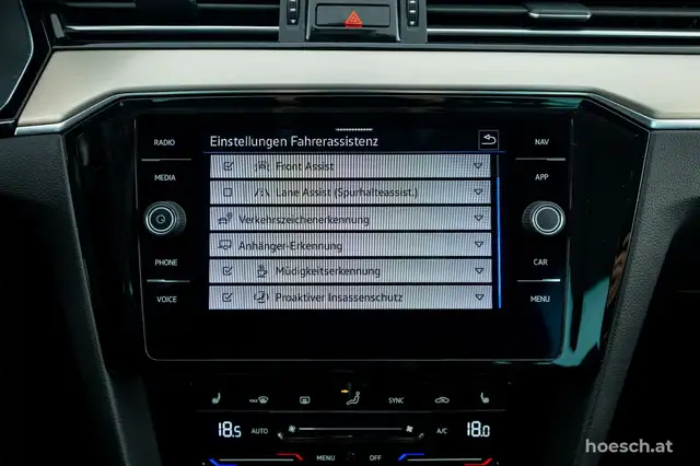 Volkswagen Passat view 15