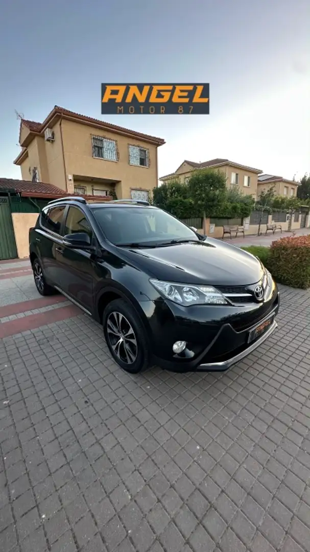 Toyota RAV 4 120D Active AWD Negro - 2