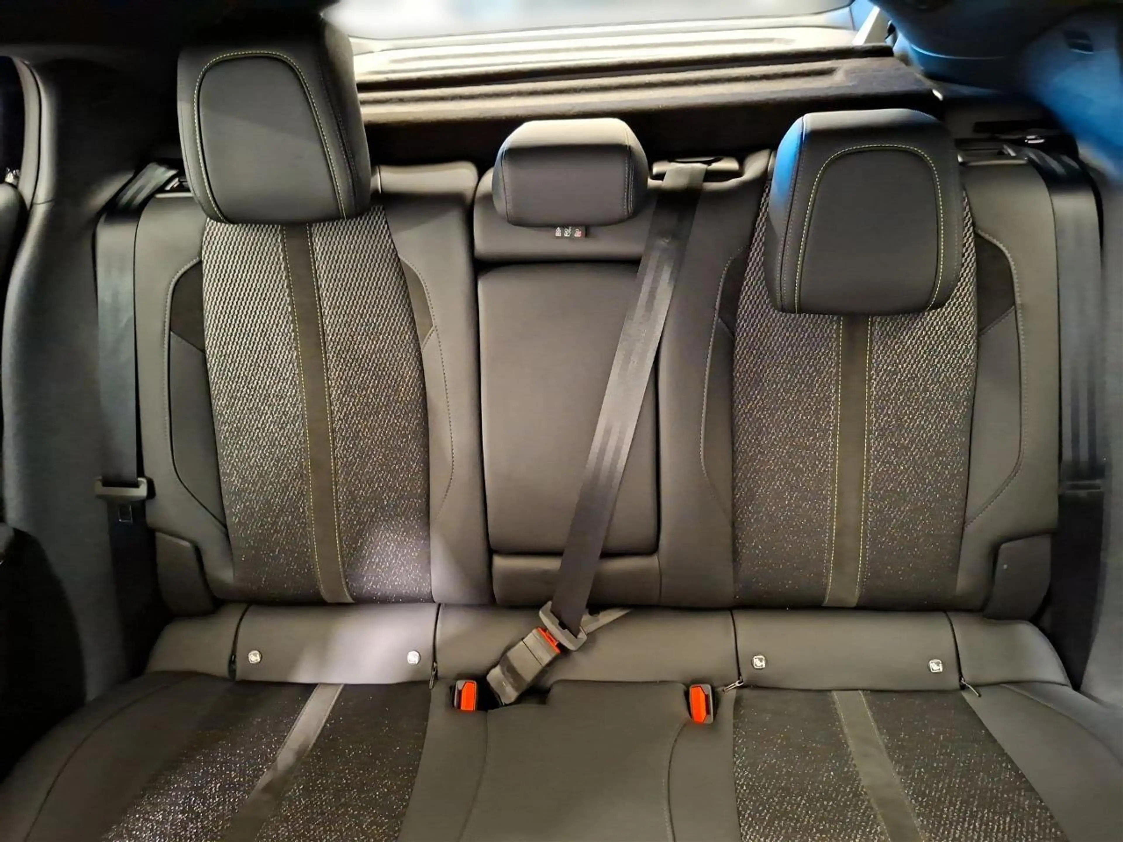 Peugeot 408 Plug in Hybrid 225 GT*Kamera*eGSD*Matrix* — photo 8