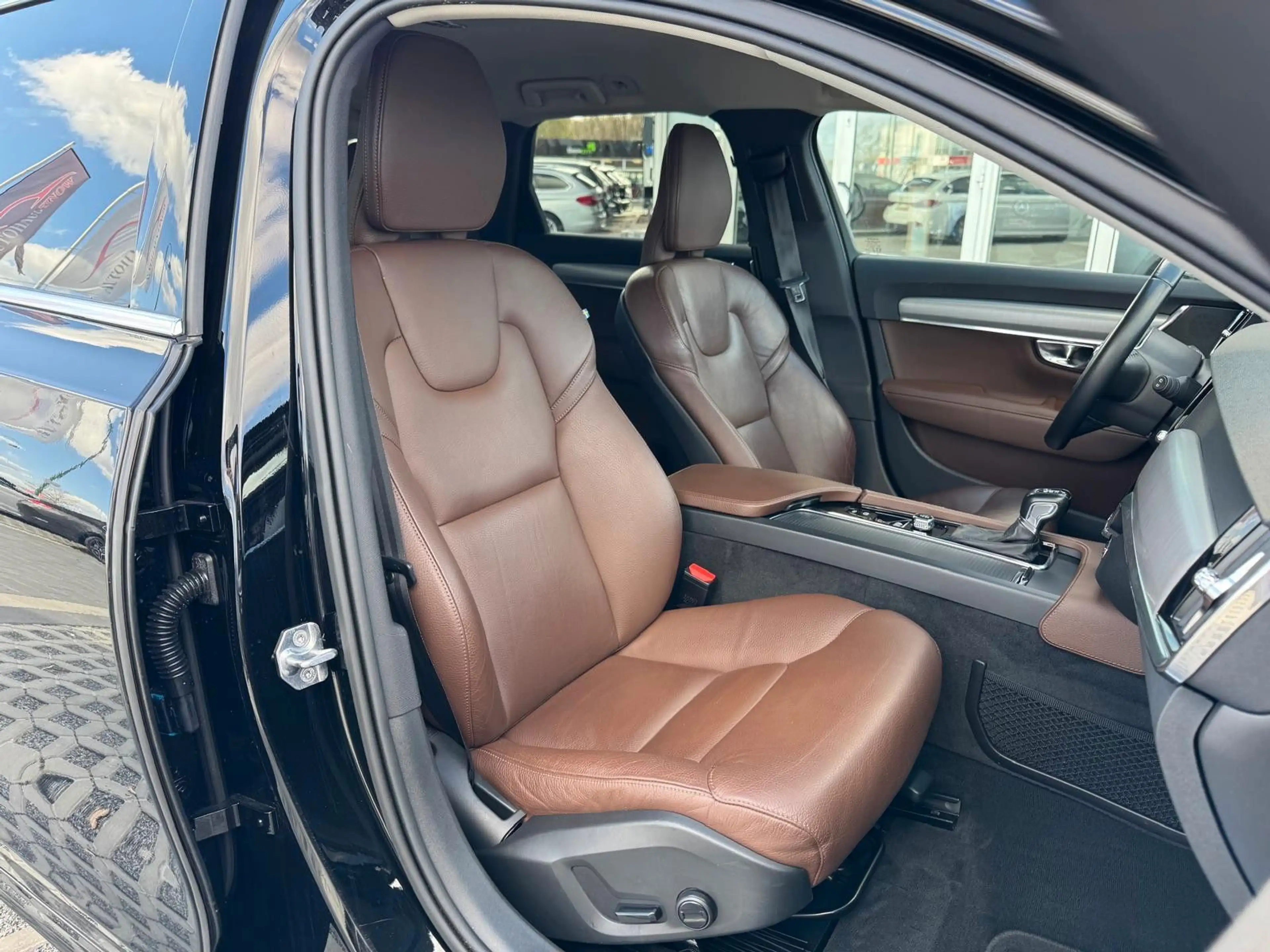 Volvo V90 2.0 "Momentum Pro"AHK*DAB+*VZ.ERKENN*LKA*LED — photo 15