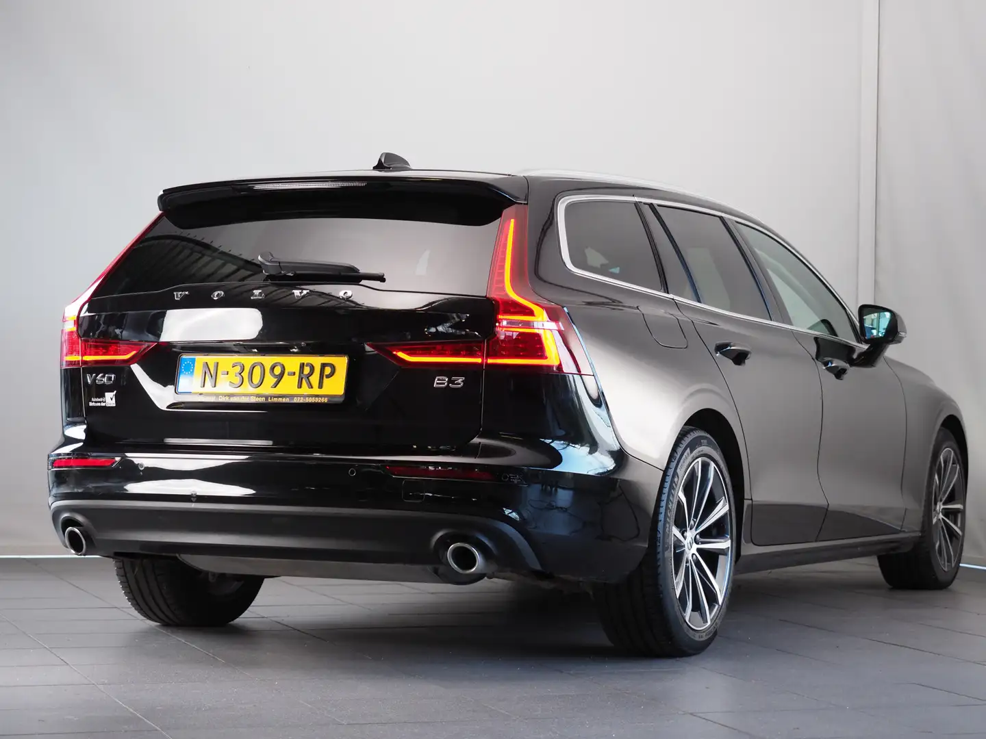 Volvo V60 2.0 B3 Business Pro | achteruitrijcamera | Parkeer Noir - 2