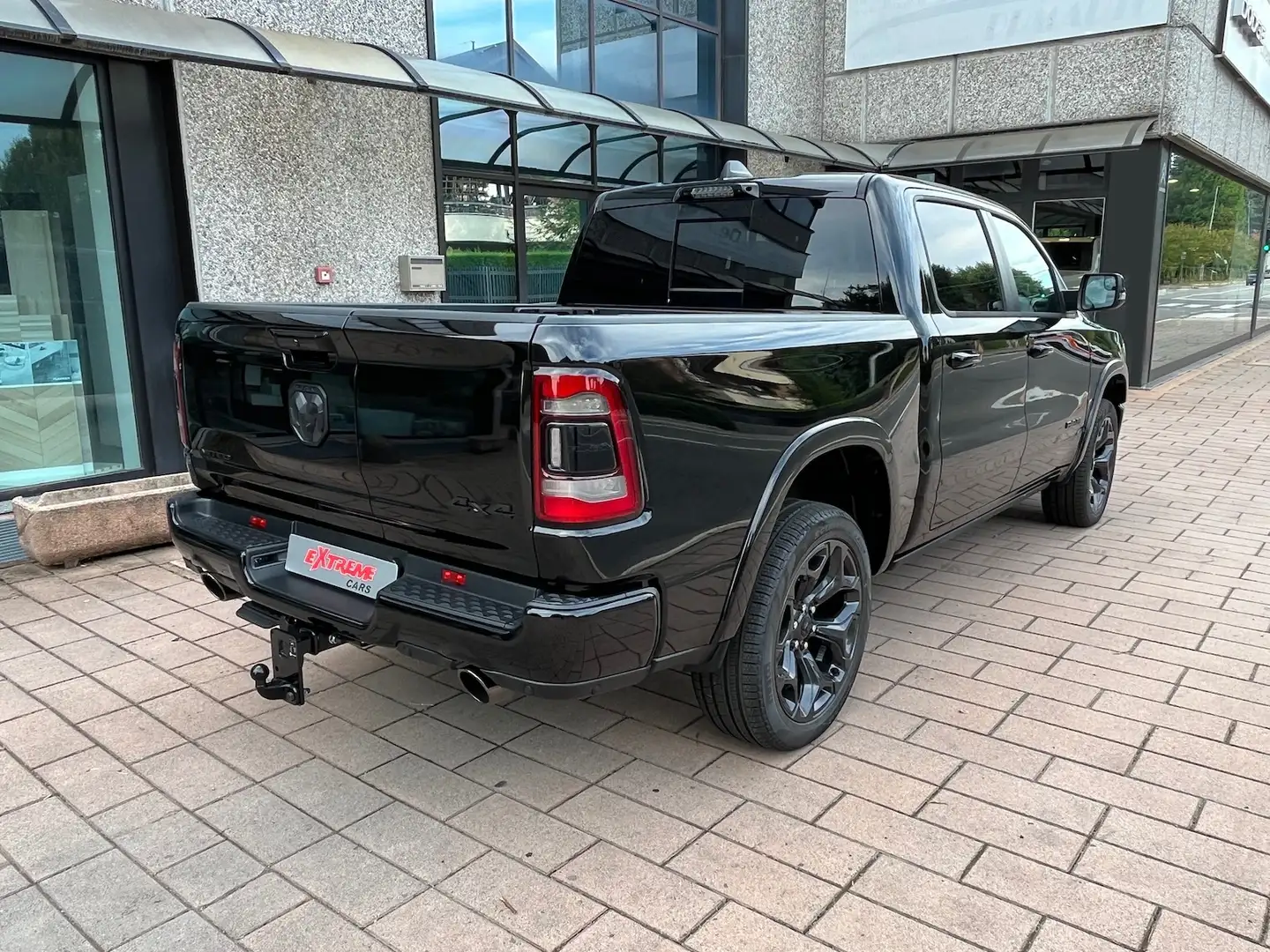 Dodge RAM 1500 LIMITED NIGHT 2024 Pronta Consegna Nero - 2