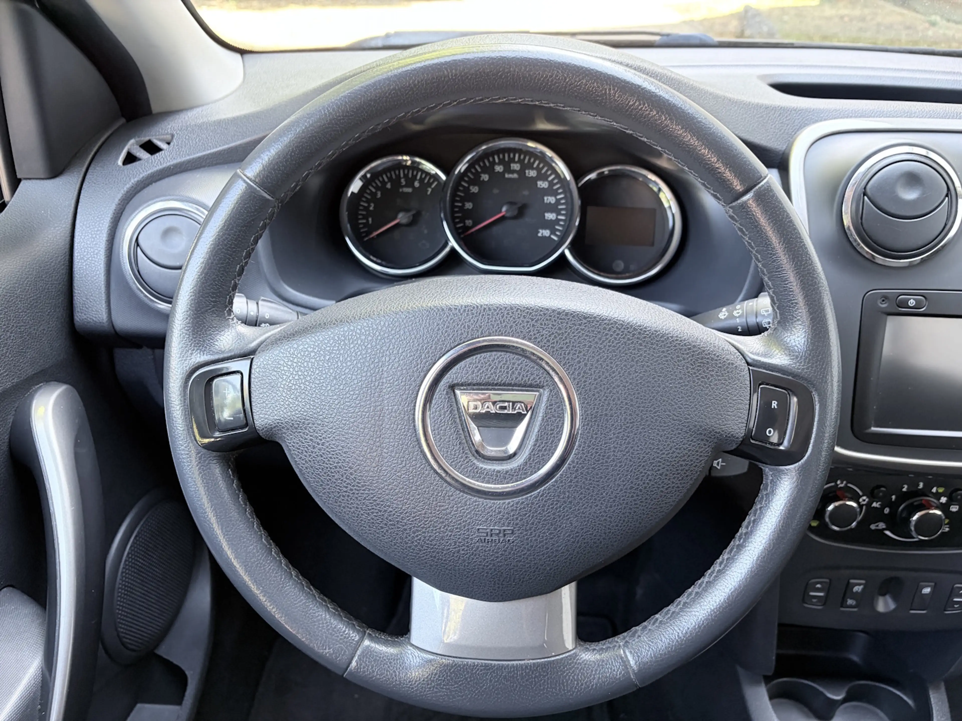 Dacia Logan Logan MCV TCe 90 Prestige — photo 11