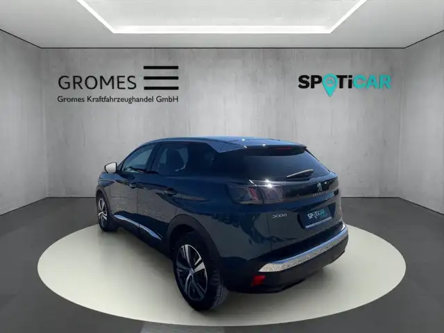 Peugeot 3008 view 5
