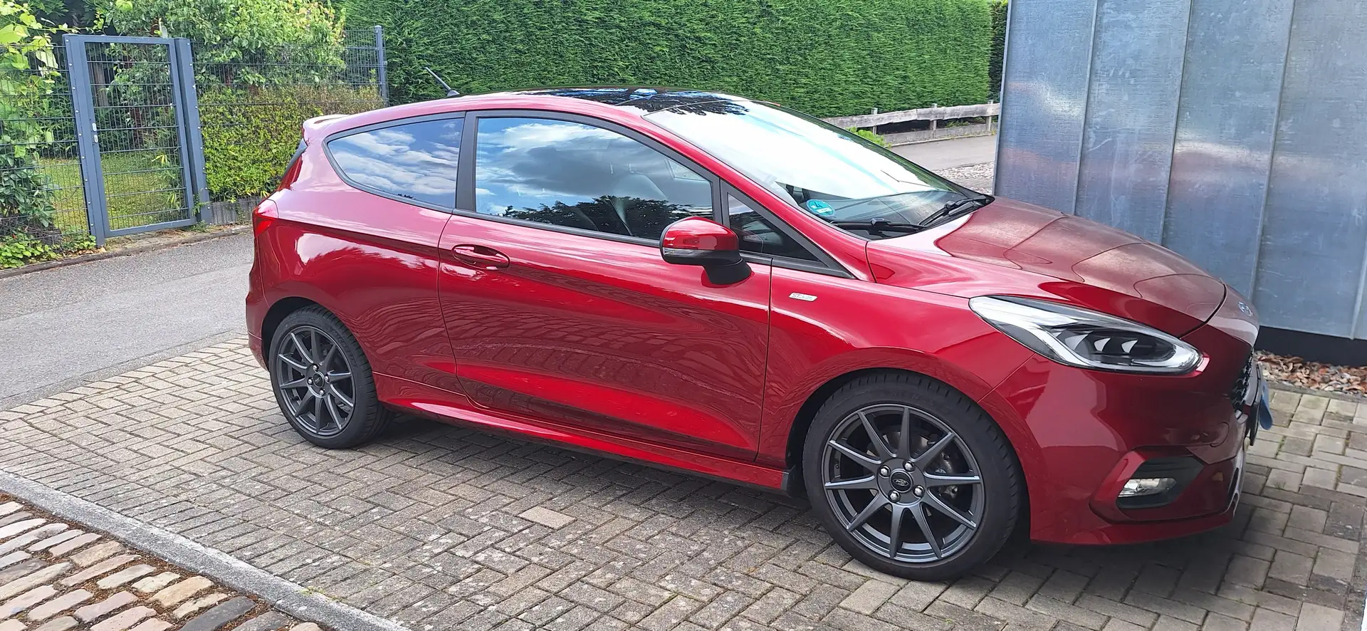 Ford Fiesta Fiesta 3-Türer 1.0 EcoBoost ST-Line Piros - 1
