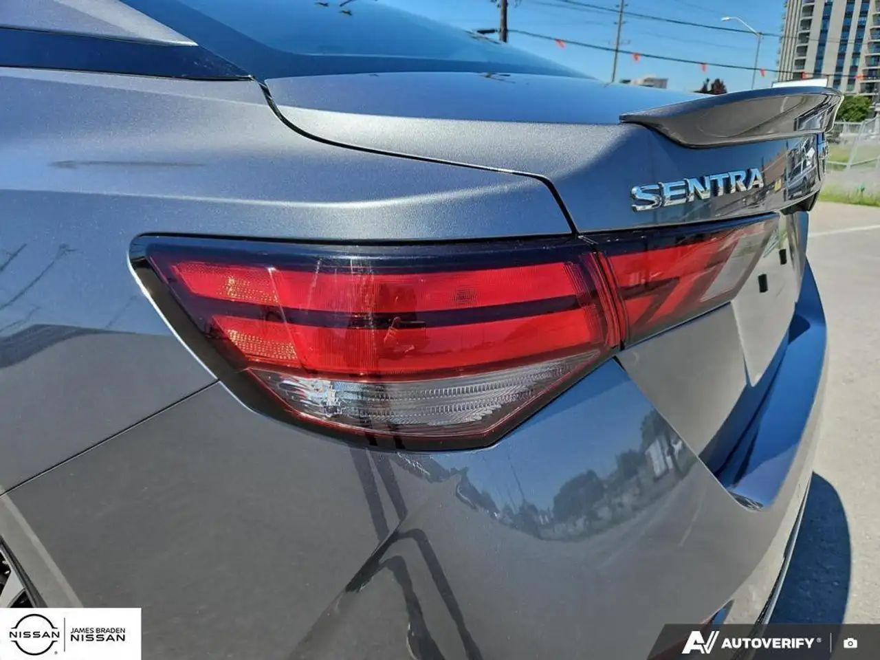 Nissan Sentra снимка Nissan Sentra