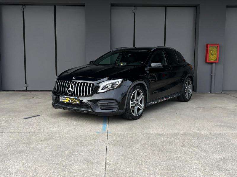 Mercedes-Benz GLA 220