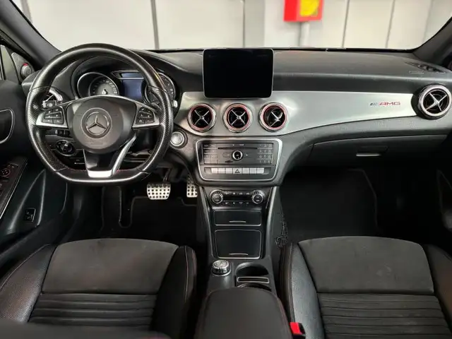 Mercedes-Benz Gla view 13