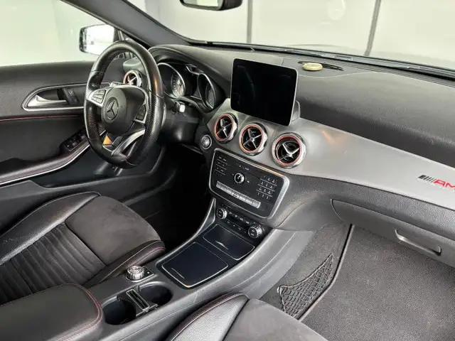 Mercedes-Benz Gla view 8