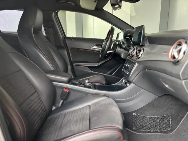 Mercedes-Benz Gla view 7