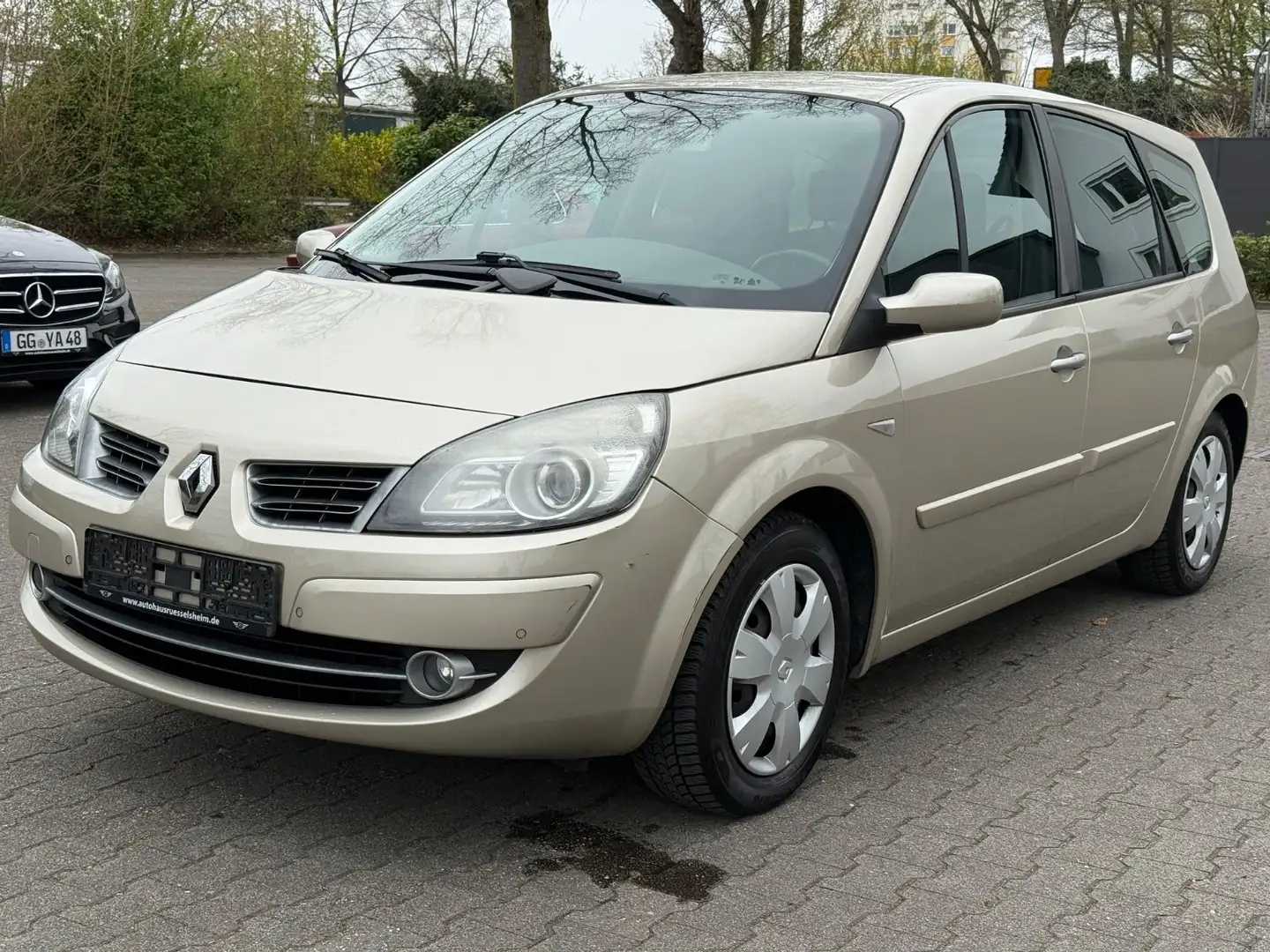 Renault Grand Scenic II Avantage*KLIMA*TÜV/ASU NEU*8.FA* Beige - 1