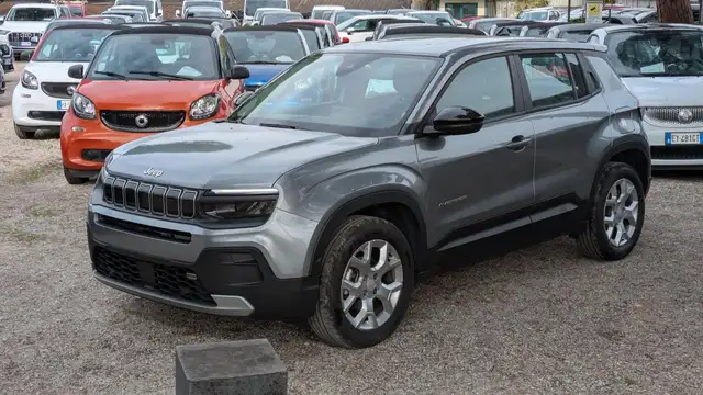 Jeep Avenger view 2