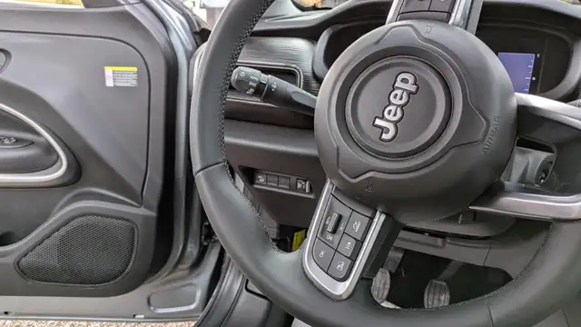 Jeep Avenger view 13