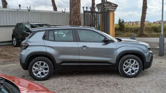 Jeep Avenger view 6