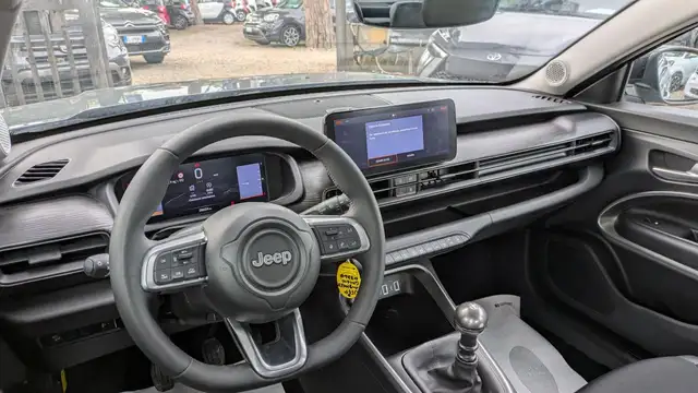 Jeep Avenger view 7
