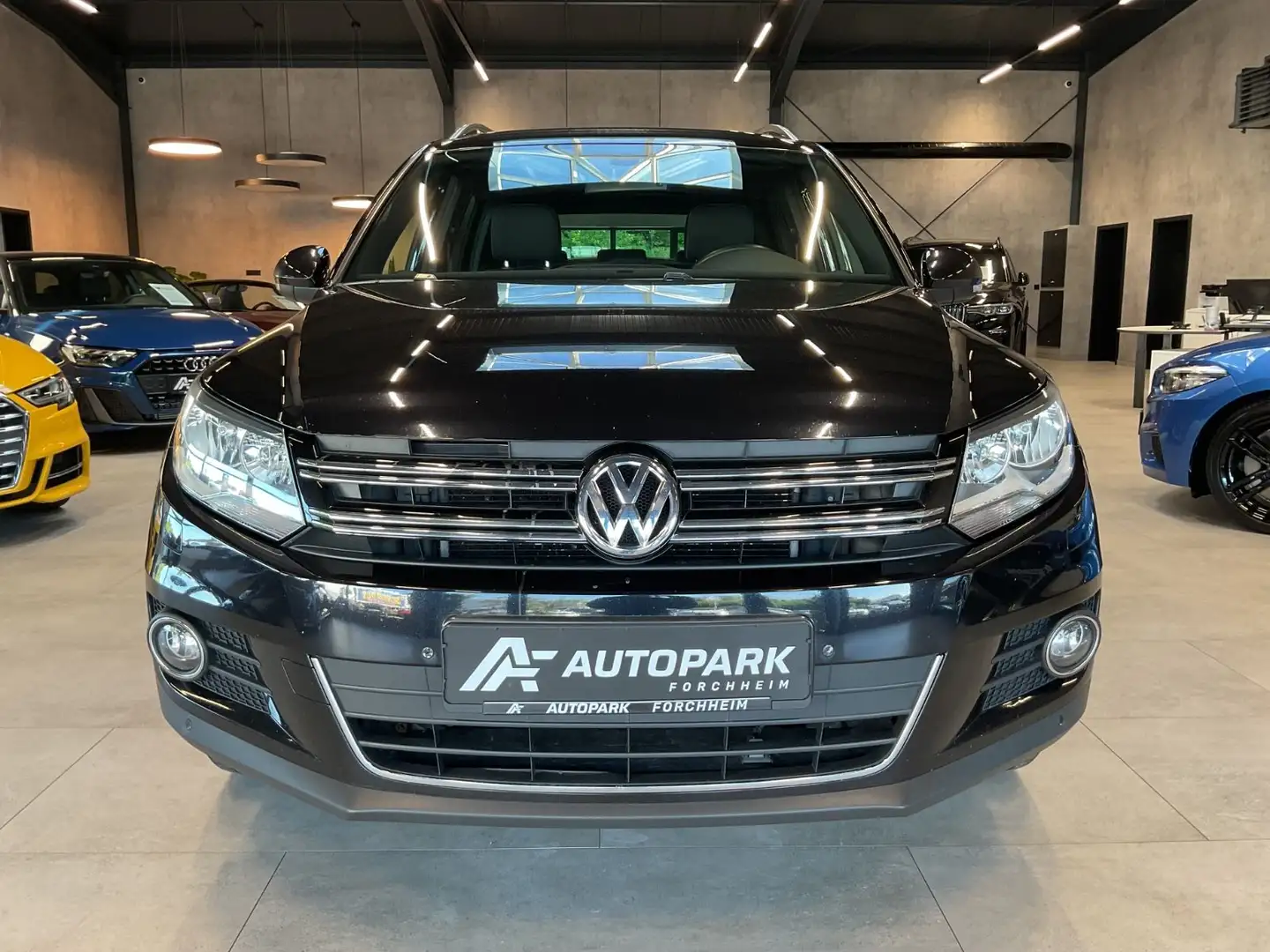 Volkswagen Tiguan 2.0 TDI 4M Lounge AHK Kamers Navi Noir - 2