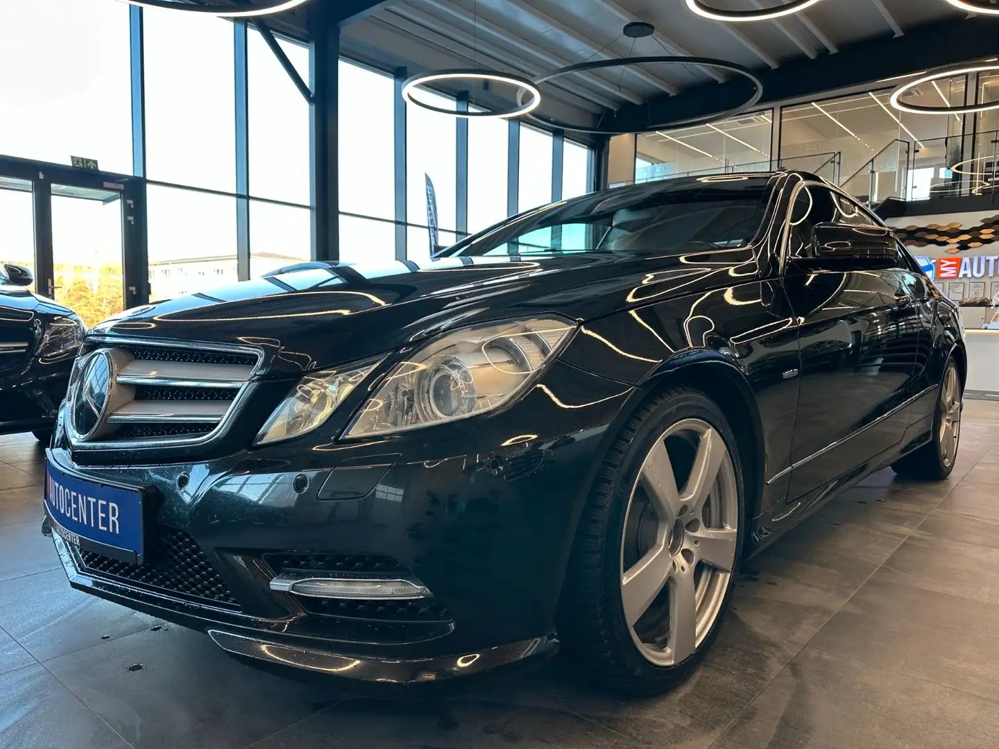 Mercedes-Benz E 350 CDI Coupe BlueEfficiency *2. Hand*AMG-Line Braun - 2