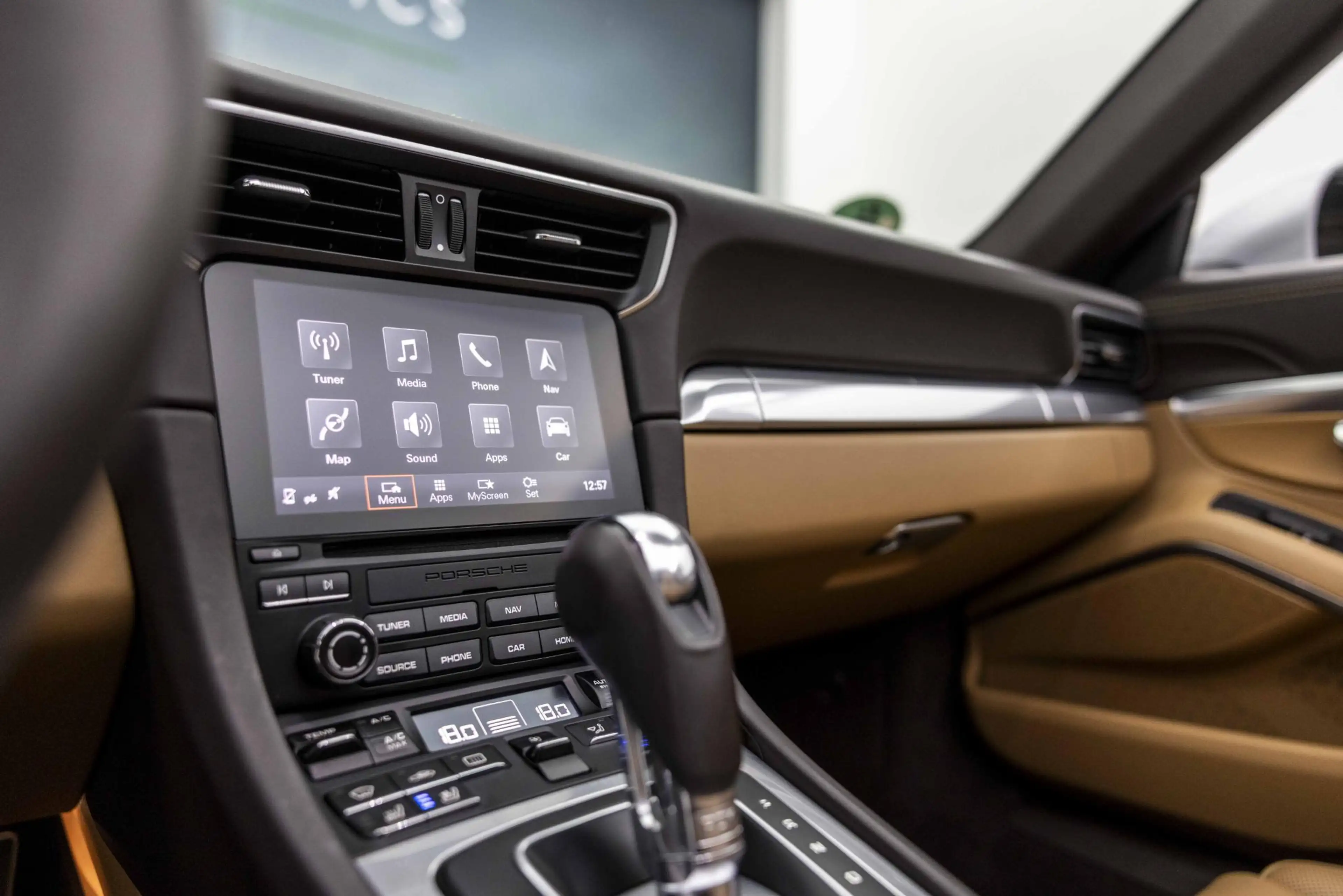 Porsche 991 991.2 - 3.0 TARGA 4S — photo 44