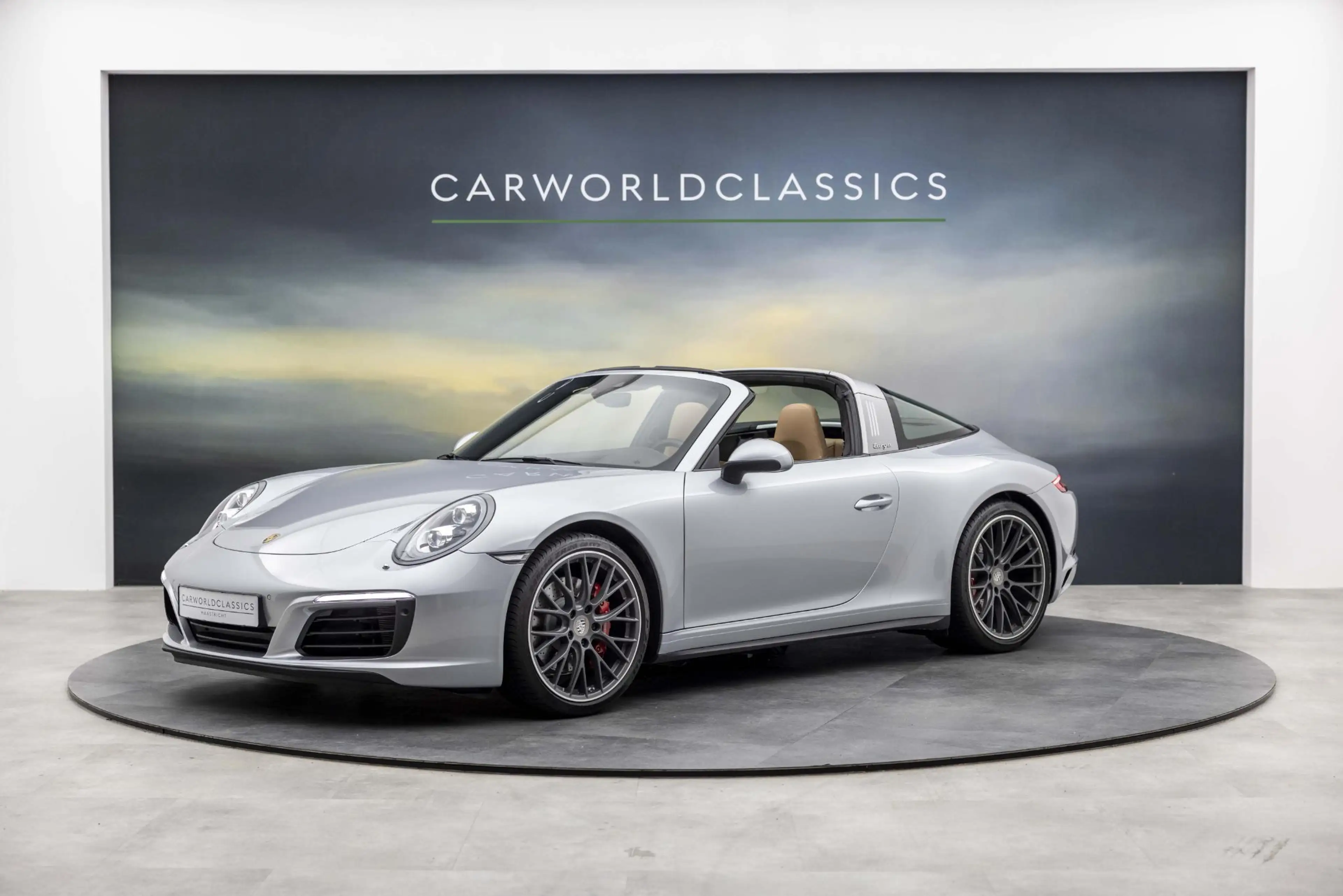 Porsche 991 991.2 - 3.0 TARGA 4S — photo 10
