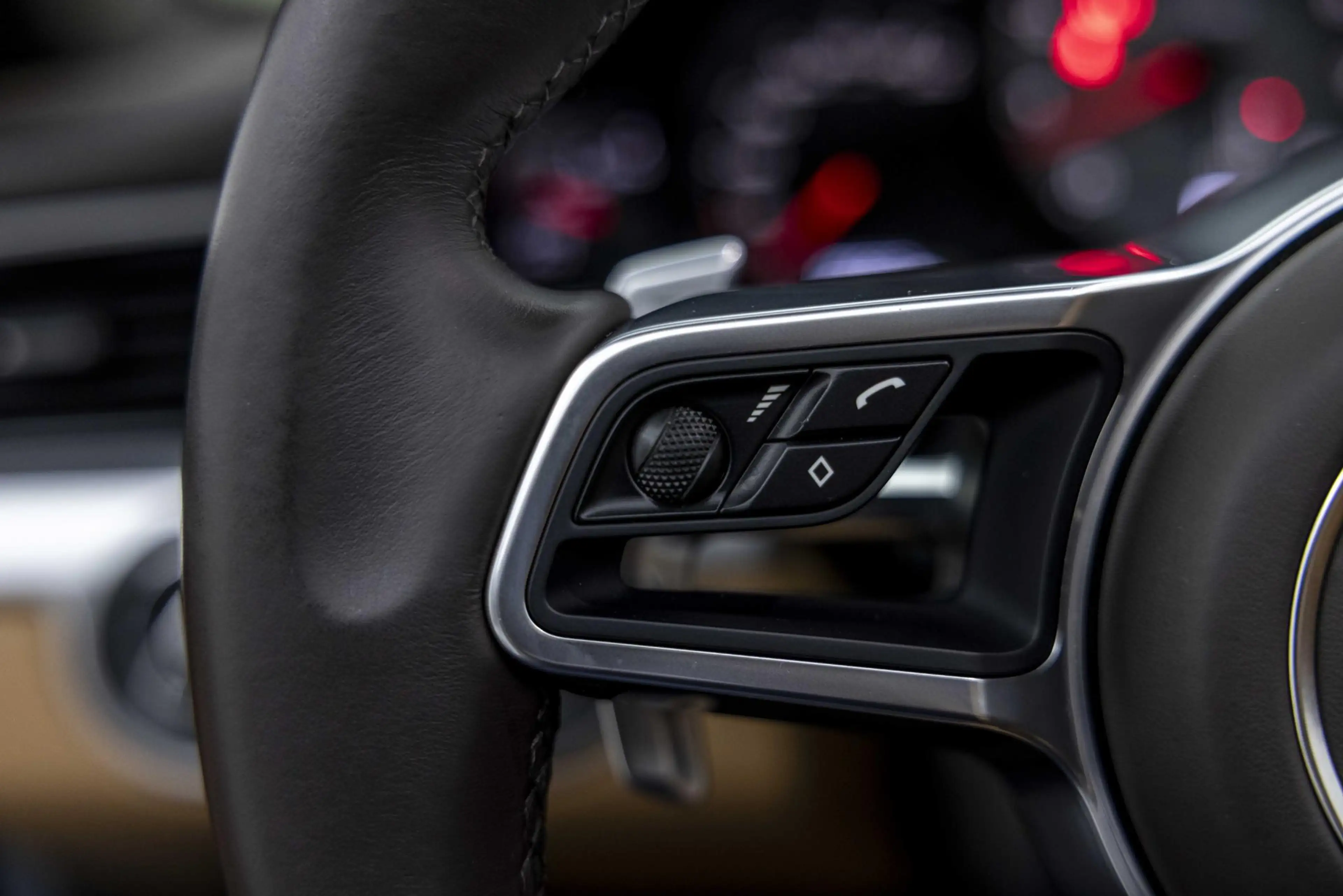 Porsche 991 991.2 - 3.0 TARGA 4S — photo 40