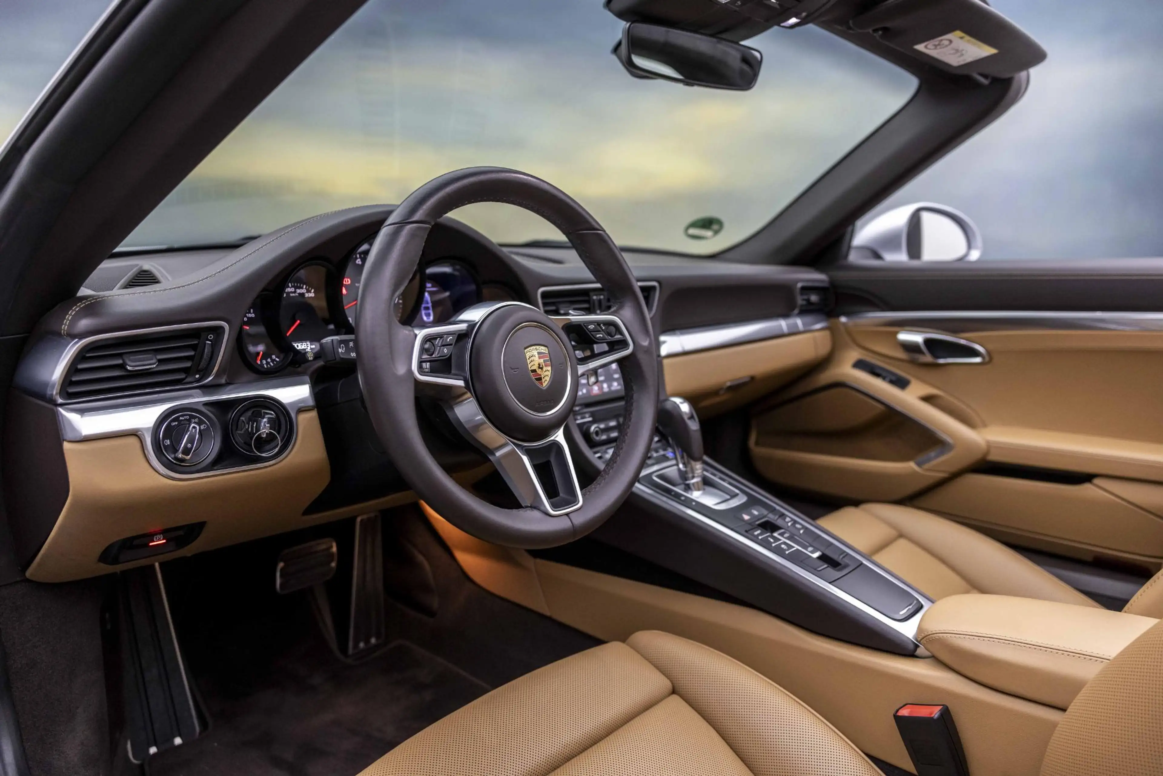 Porsche 991 991.2 - 3.0 TARGA 4S — photo 29