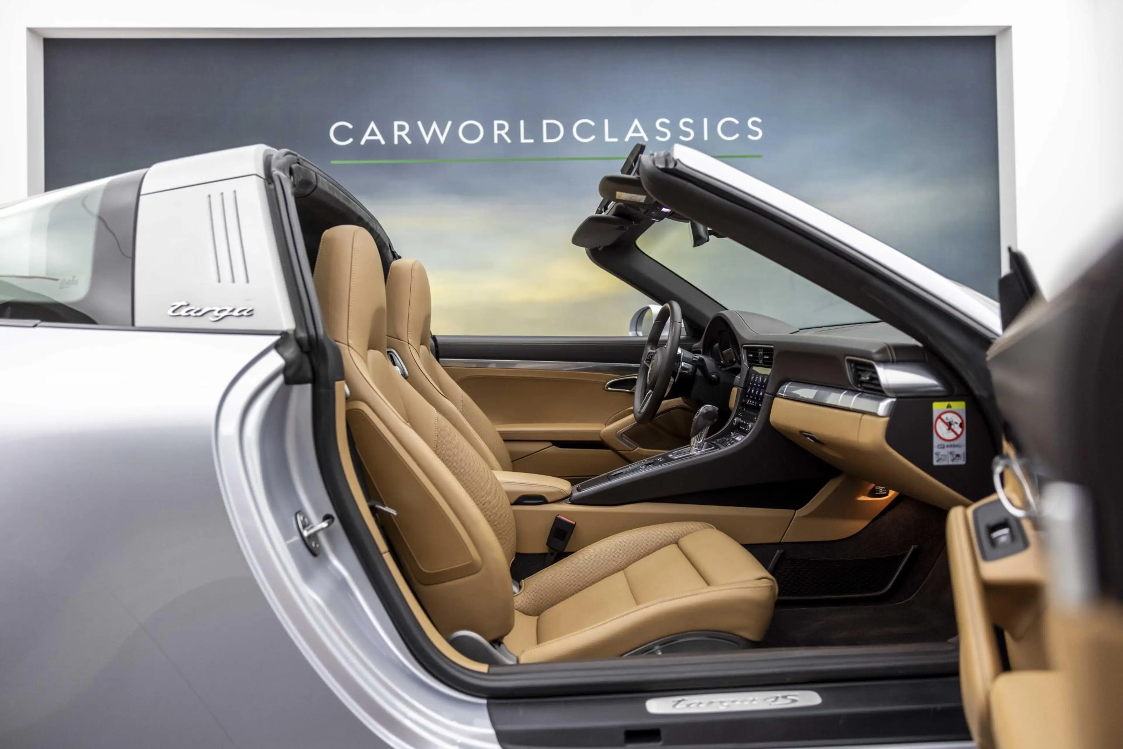 Porsche 991 991.2 - 3.0 TARGA 4S — photo 34