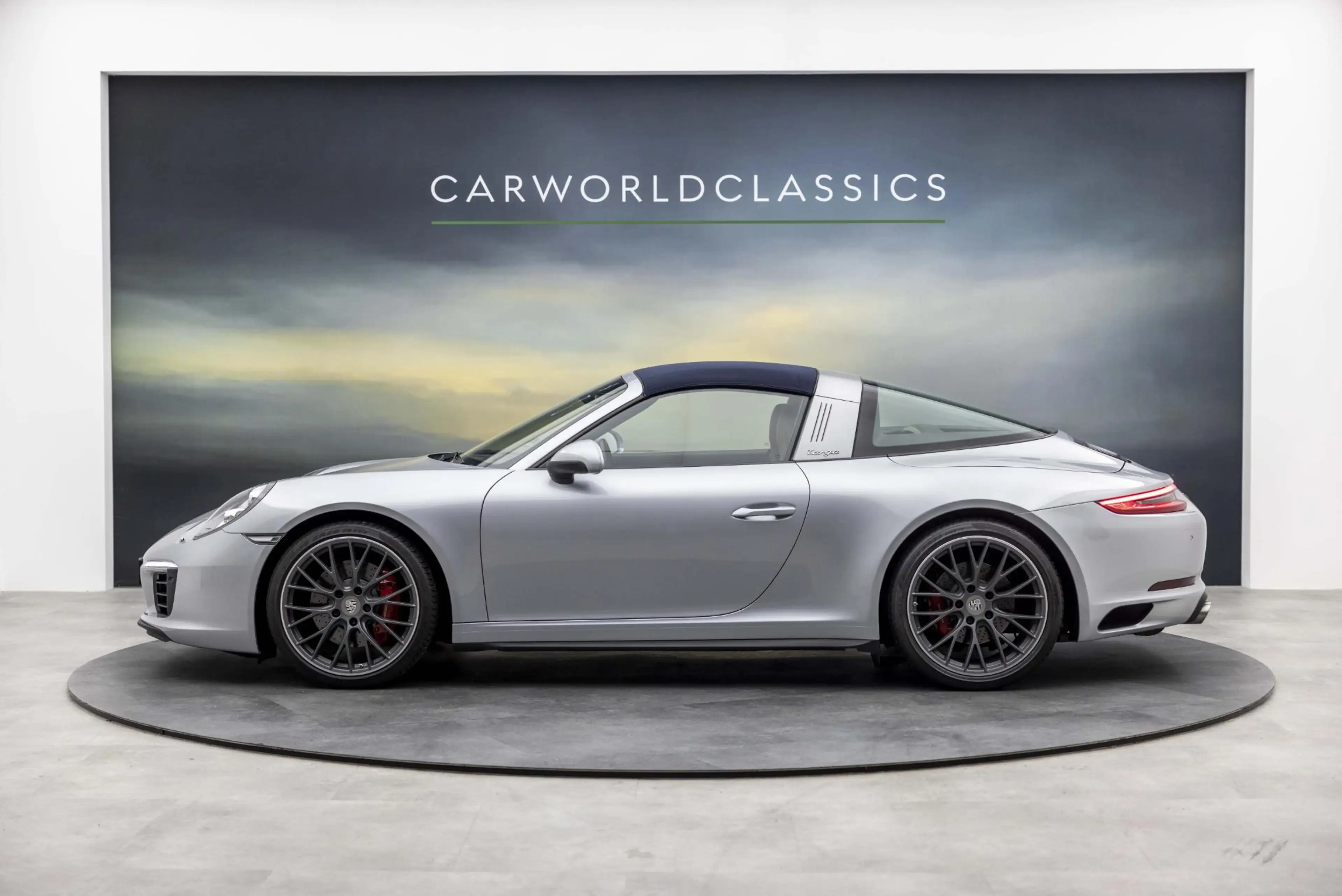 Porsche 991 991.2 - 3.0 TARGA 4S — photo 17