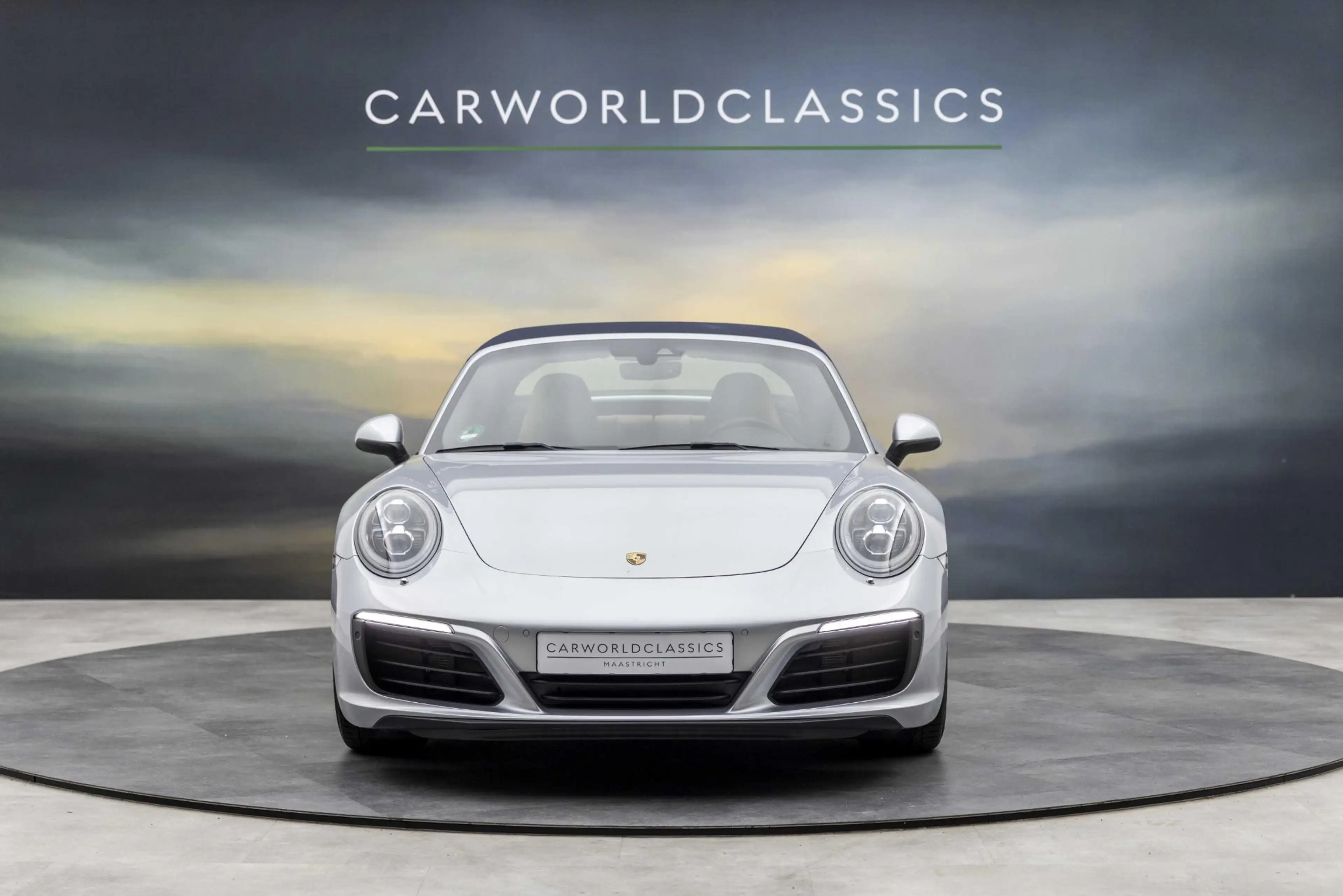 Porsche 991 991.2 - 3.0 TARGA 4S — photo 18