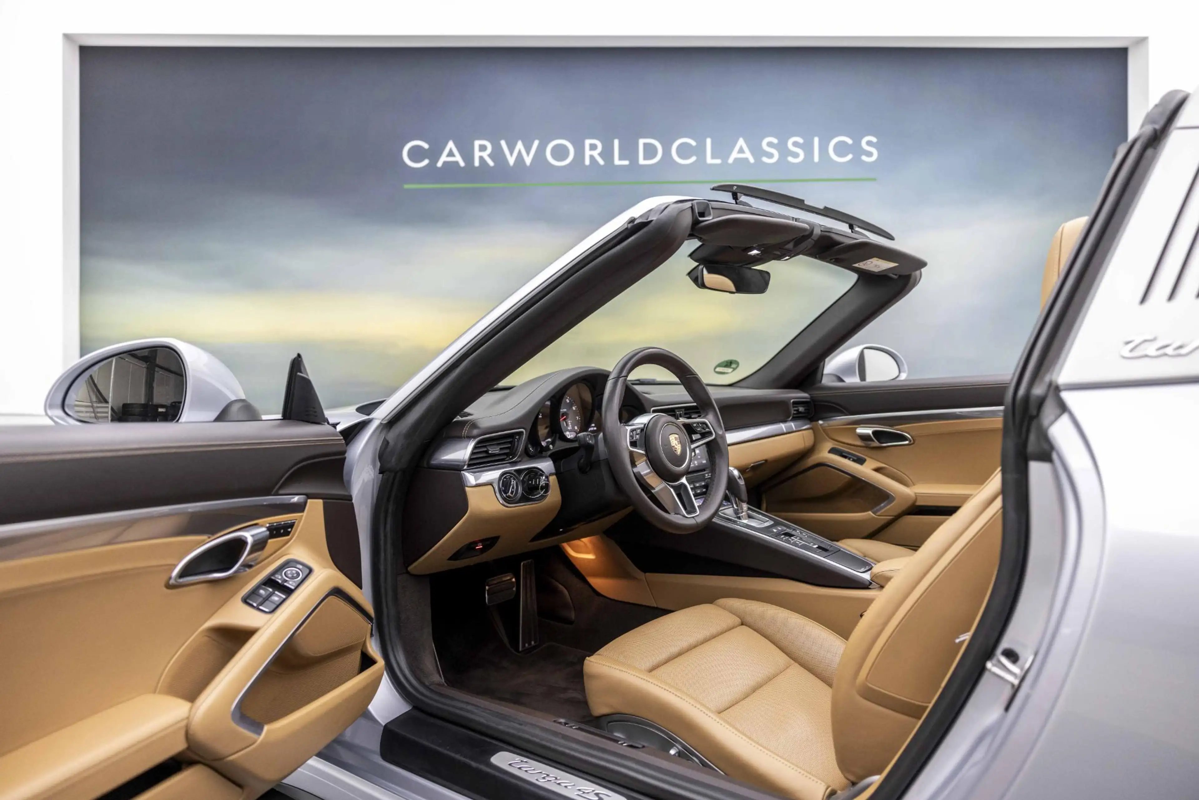 Porsche 991 991.2 - 3.0 TARGA 4S — photo 28