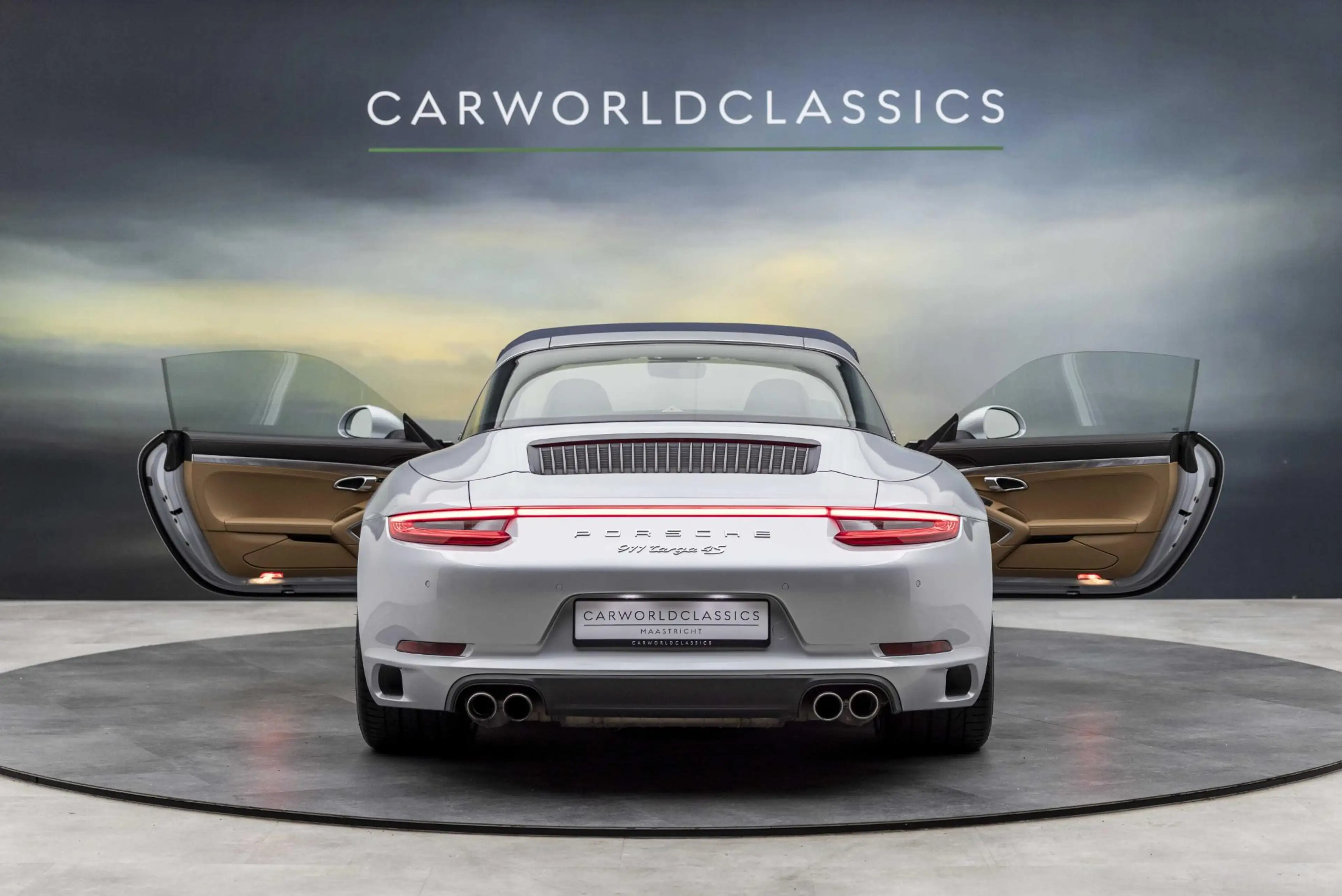 Porsche 991 991.2 - 3.0 TARGA 4S — photo 21