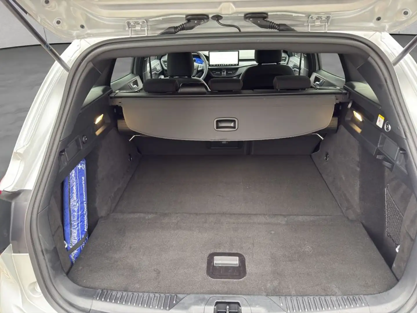 Ford Focus Turnier 1.0 EcoBoost Hybrid ST-LINE X *AHK* Silber - 2
