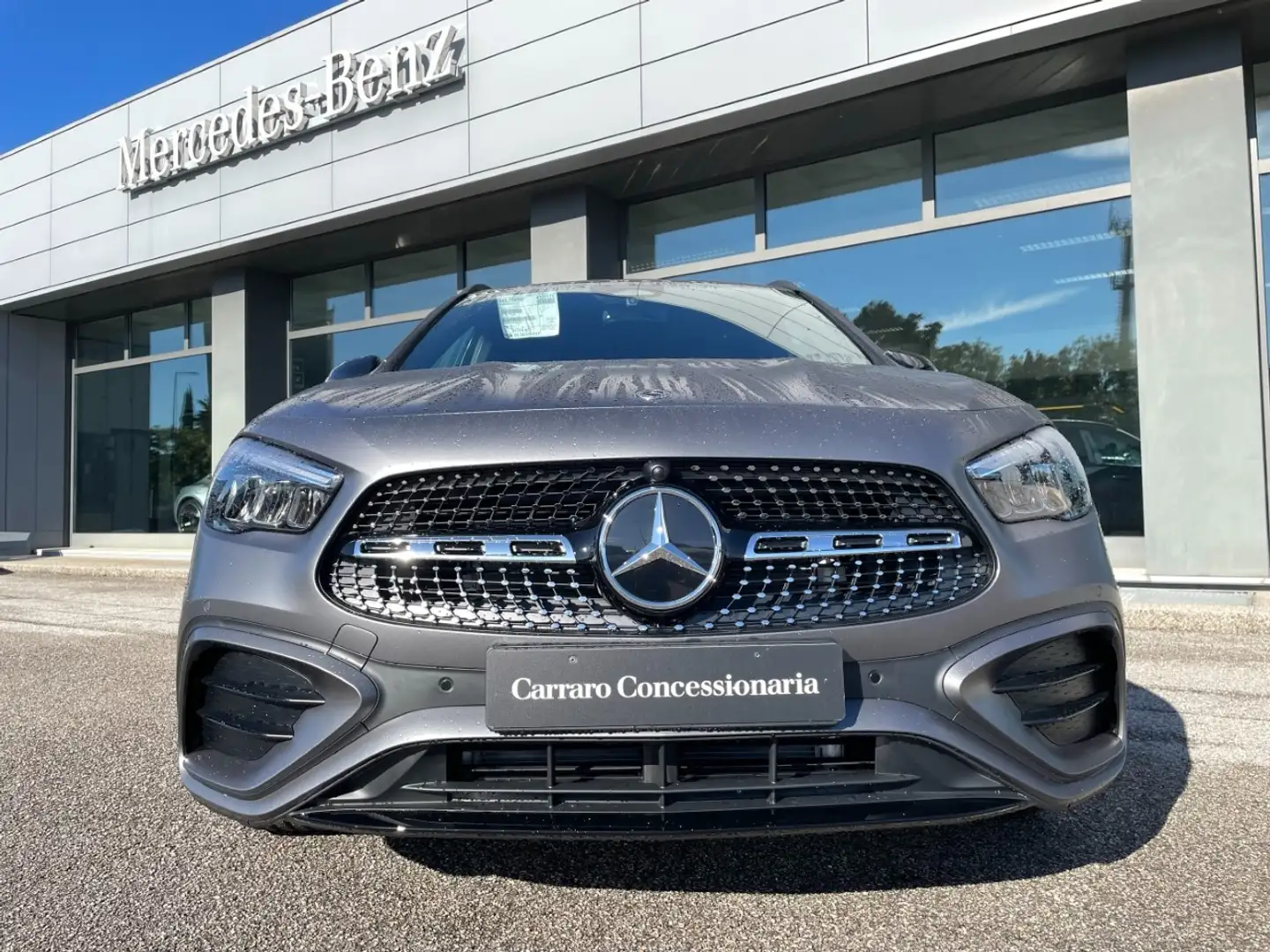 Mercedes-Benz GLA 200 d automatic Grigio - 2