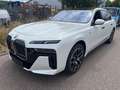 BMW 740 d xDrive MSport SkyDACH Standhzg Weiß - thumbnail 3