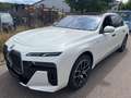 BMW 740 d xDrive MSport SkyDACH Standhzg Weiß - thumbnail 1