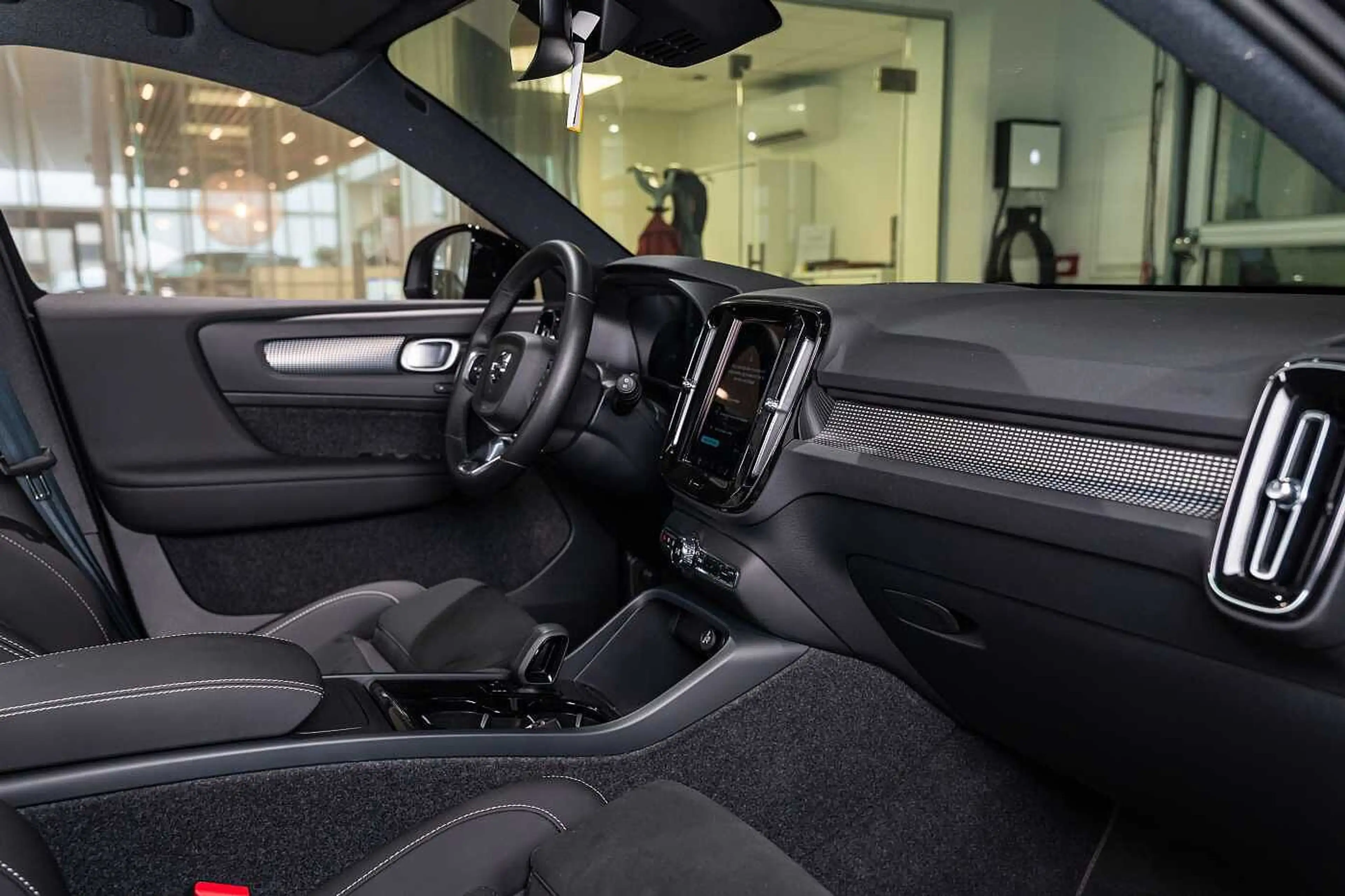 Volvo EX40 Black Edition Ultra, SM Ext Range — photo 9
