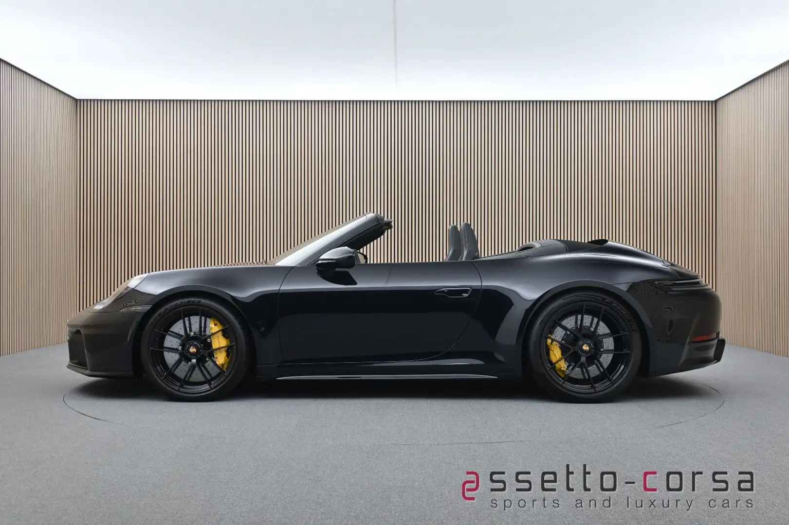 Porsche 992 .2 Carrera 4 GTS*PCCB*BOSE*LED*Carbon*Lift Noir - 1