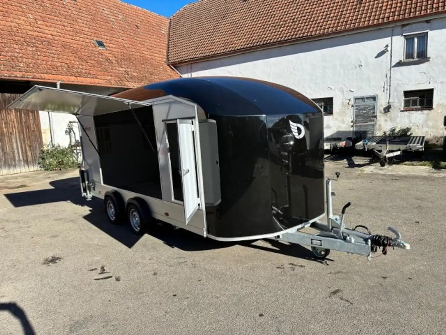 Cheval Liberte Debon Roadster 1000 Sandwich 3500 kg, 100 km/h, 49 Silber - 2