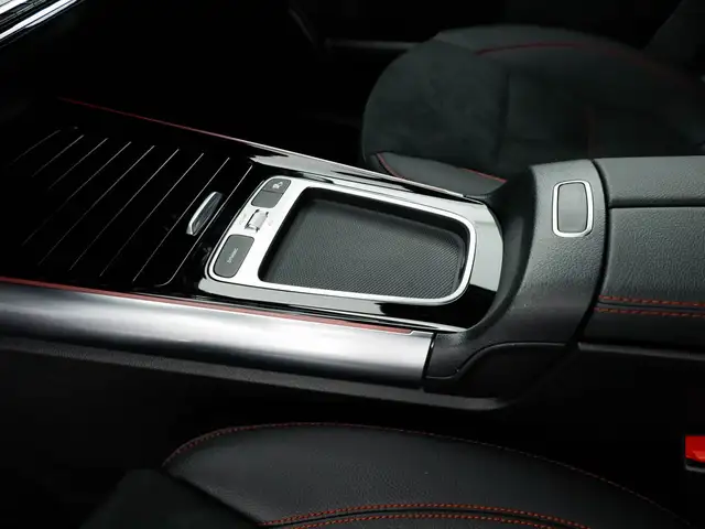 Mercedes-Benz GLA view 19