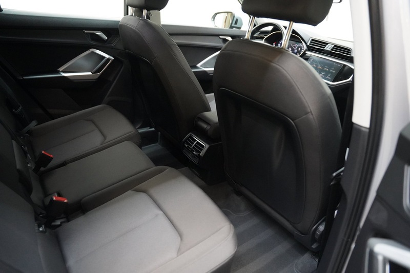 Audi Q3 35 TFSI Pro Line S AUTOMAAT ACC LINE ASSIST PDC — photo 31