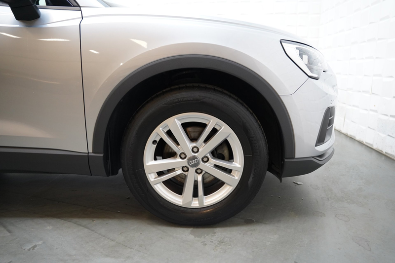 Audi Q3 35 TFSI Pro Line S AUTOMAAT ACC LINE ASSIST PDC — photo 9