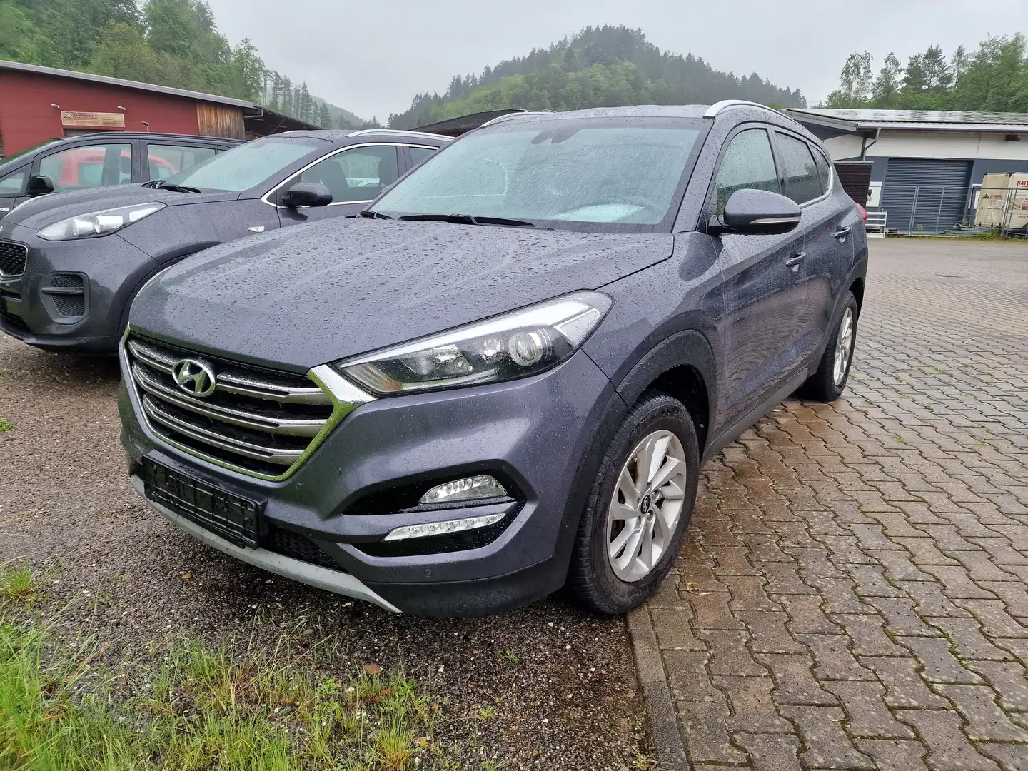 Hyundai TUCSON Style 4WD-NAVI-AUTOMATIK-LED-LEDER-KAMERA Grau - 2