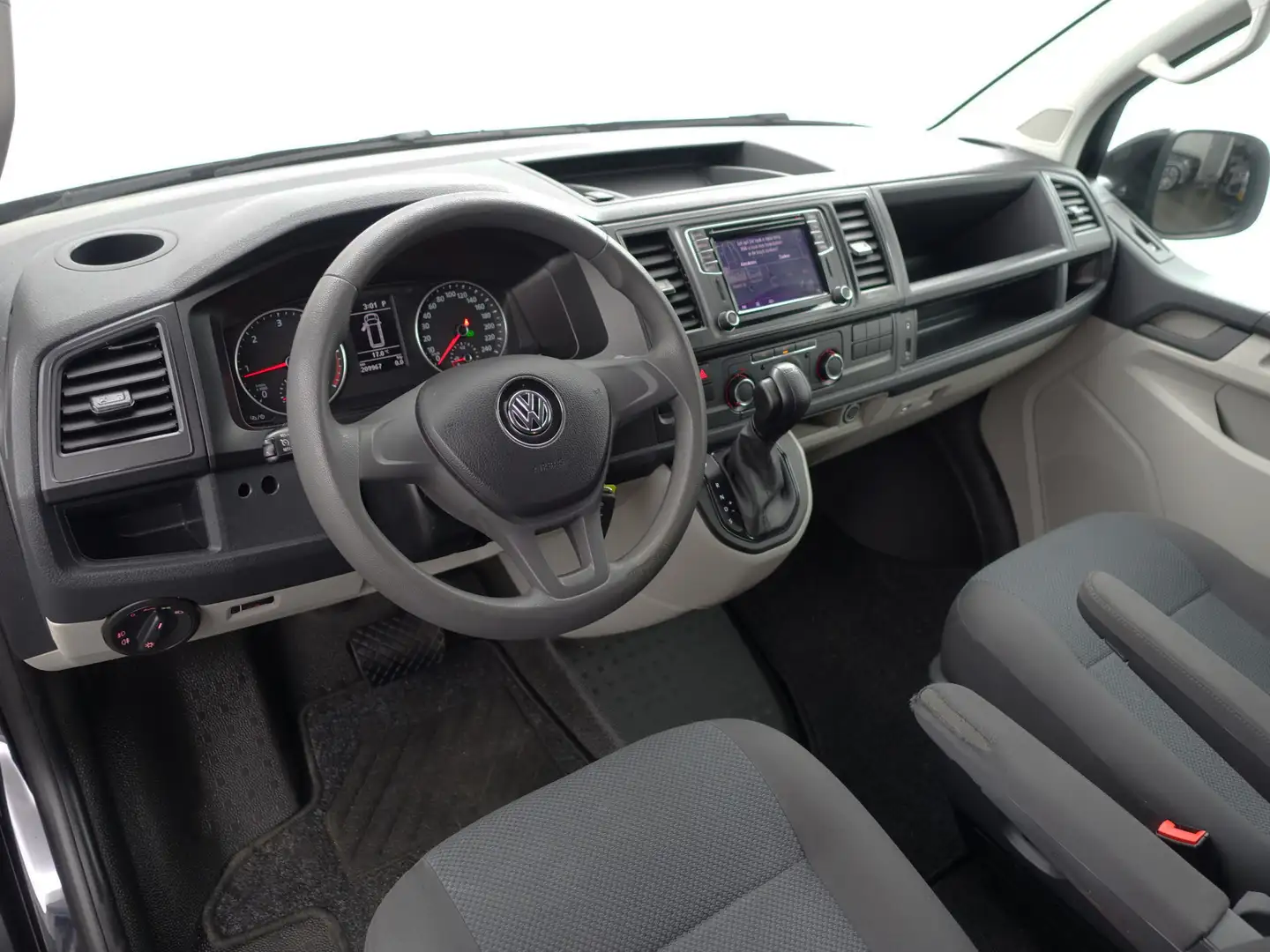 Volkswagen T6 Transporter 2.0 TDI L1 R Line Aut- Park Assist, Carplay, Comfo Noir - 2