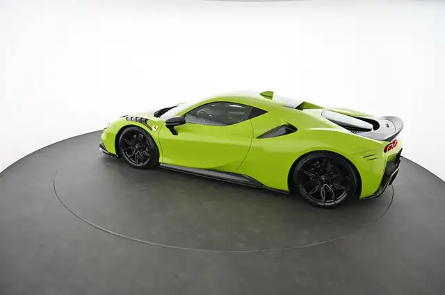 Ferrari SF90 Stradale view 9