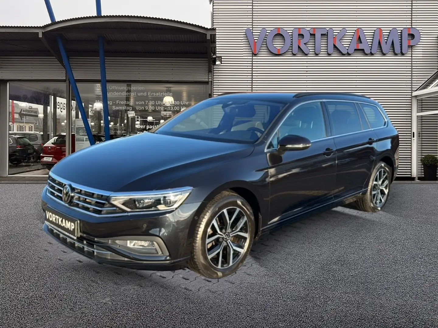 Volkswagen Passat Variant Business IQLight/AHK/Memory Schwarz - 2
