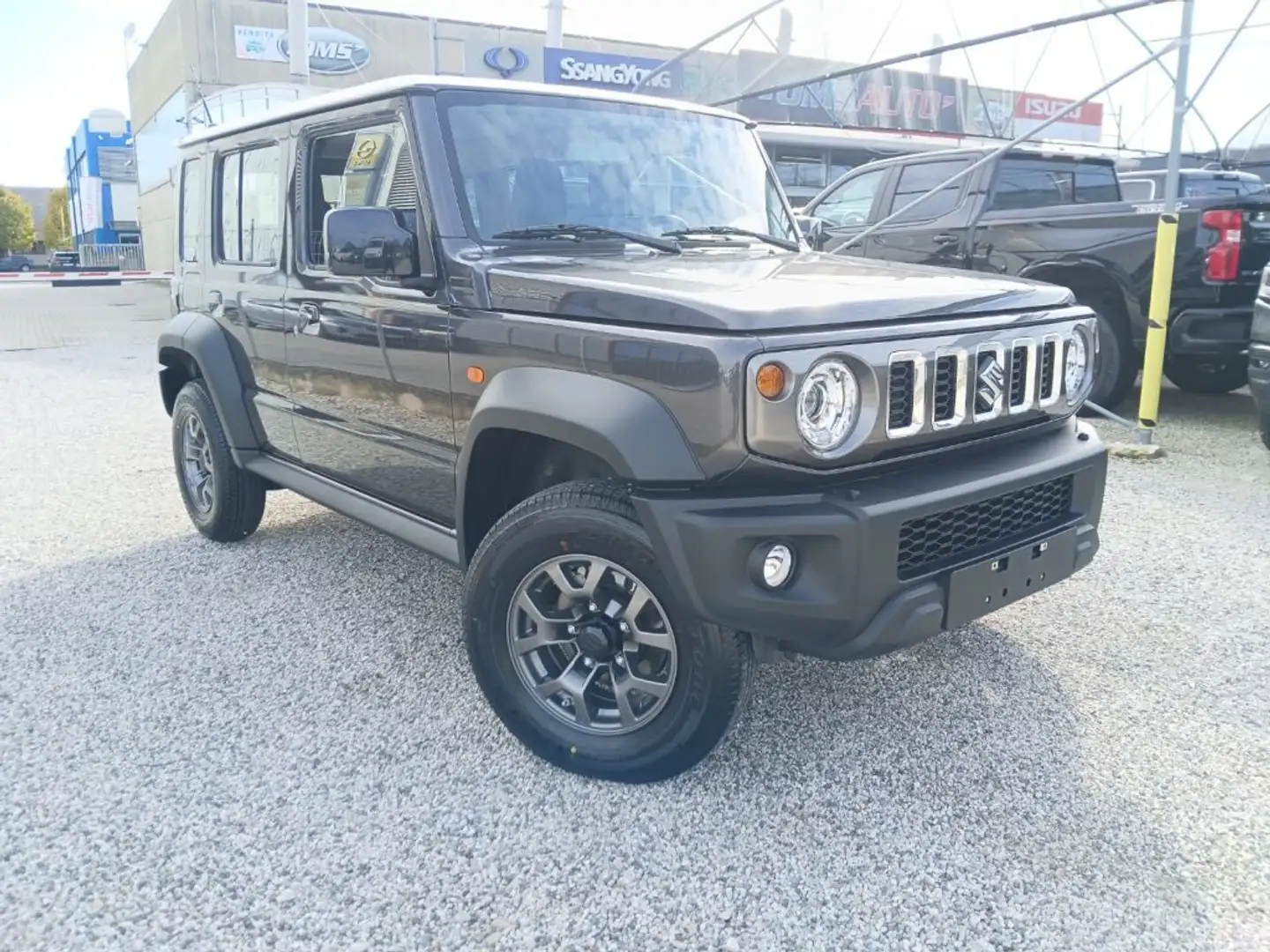 Suzuki Jimny 1.5 4AT 5 porte GLX 4 posti Grigio - 1