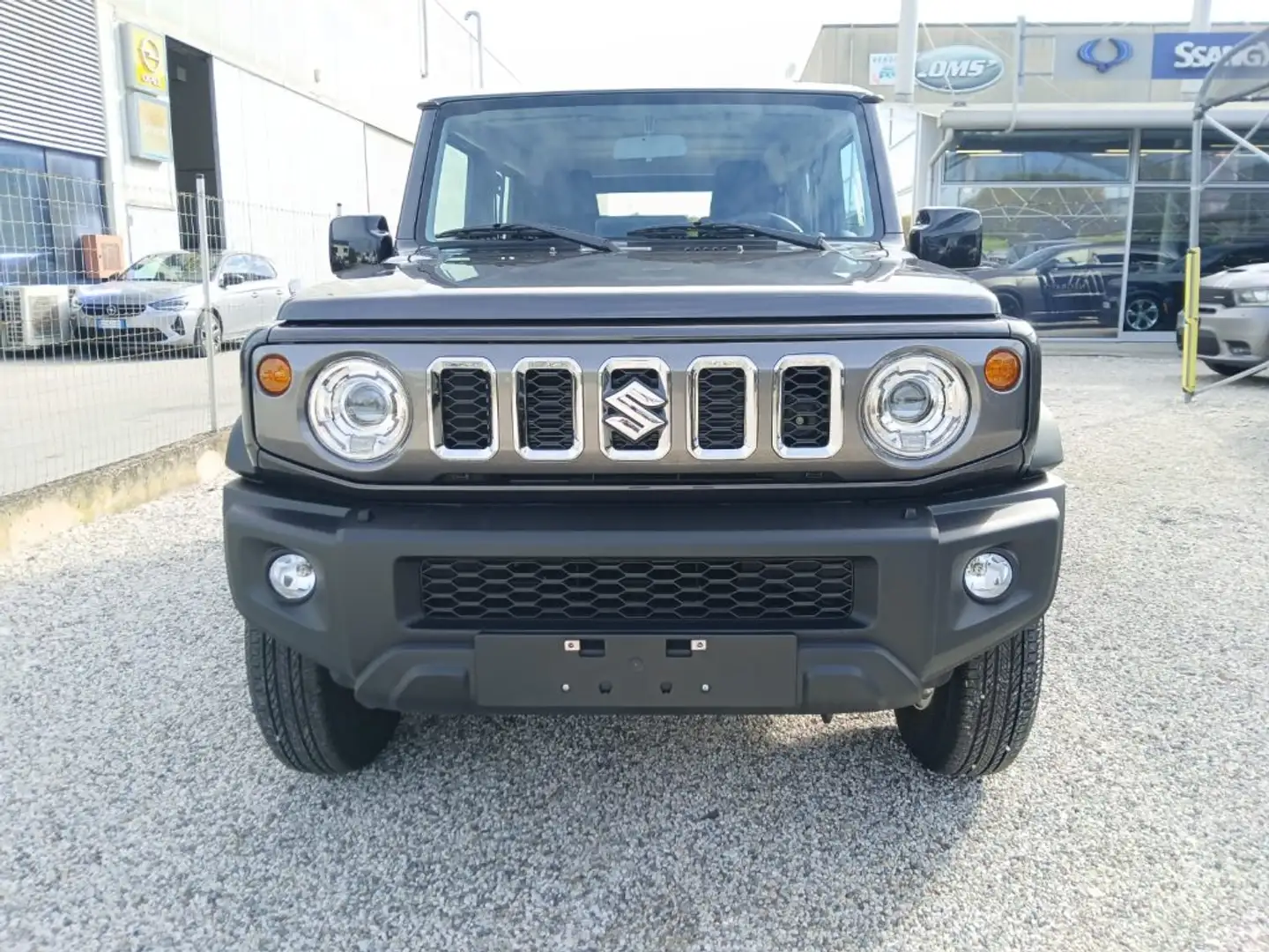 Suzuki Jimny 1.5 4AT 5 porte GLX 4 posti Grigio - 2