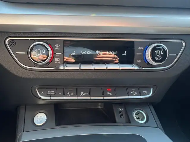 Audi Q5 view 13